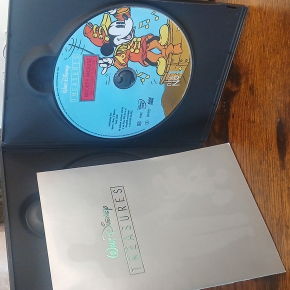 Walt Disney Treasures Mickey Mouse DVD Set - Picture 8 of 10